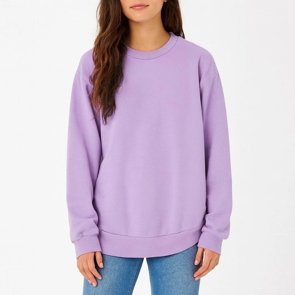 Discount Divas Lavender Sweatshirt Size Small Cozy Pullover Top